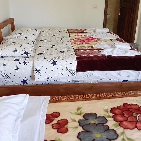 Guest House Qafe Dardha - Tomorr National Park Qafe Dardhe Esterno foto