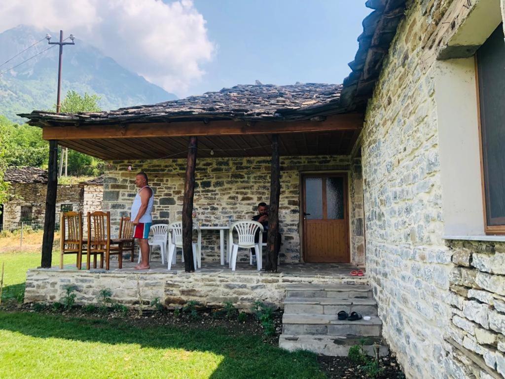 Guest House Qafe Dardha - Tomorr National Park Qafe Dardhe Esterno foto