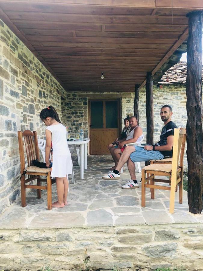 Guest House Qafe Dardha - Tomorr National Park Qafe Dardhe Esterno foto