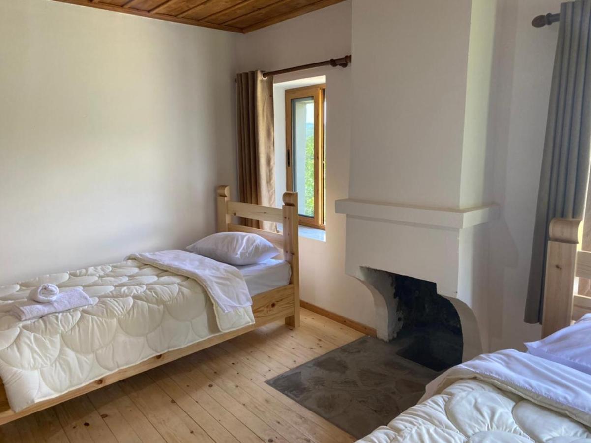 Guest House Qafe Dardha - Tomorr National Park Qafe Dardhe Esterno foto