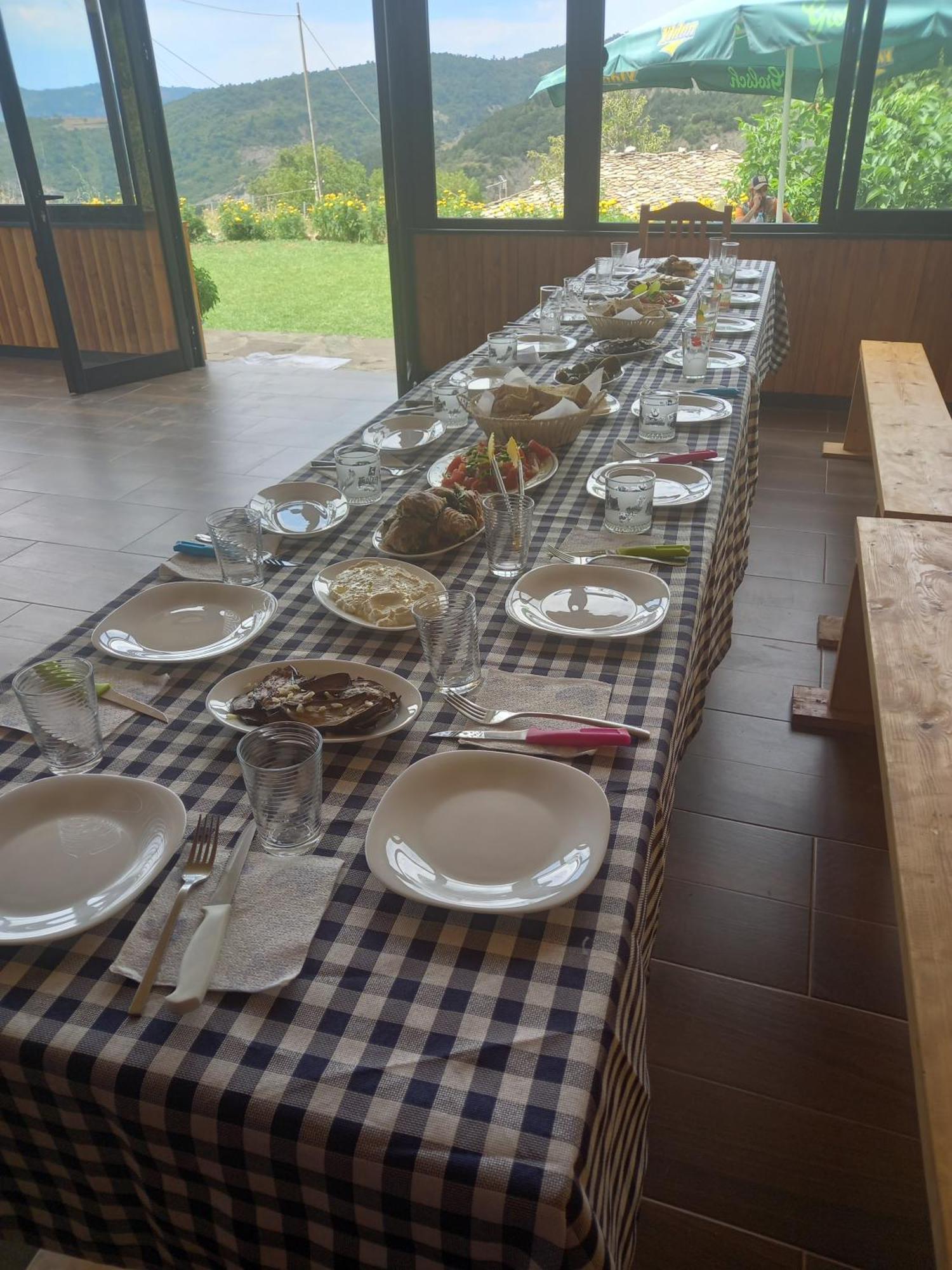 Guest House Qafe Dardha - Tomorr National Park Qafe Dardhe Esterno foto