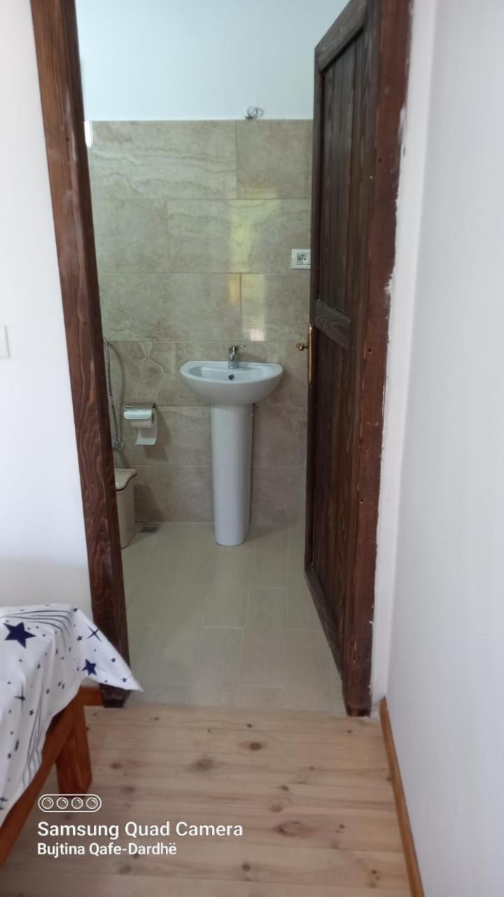 Guest House Qafe Dardha - Tomorr National Park Qafe Dardhe Esterno foto